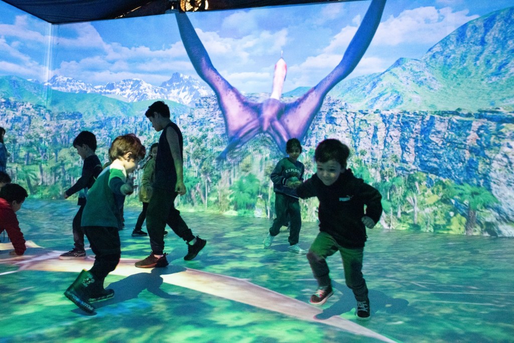 Do fundo do mar à era dos dinossauros: experiências imersivas inéditas chegam em breve ao Uberlândia Shopping